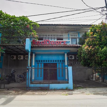 Reddoorz Near Margonda Raya Hotel Depok Exterior foto