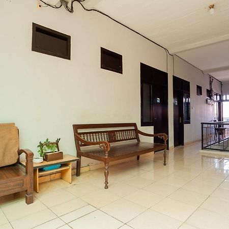 Reddoorz Near Margonda Raya Hotel Depok Exterior foto