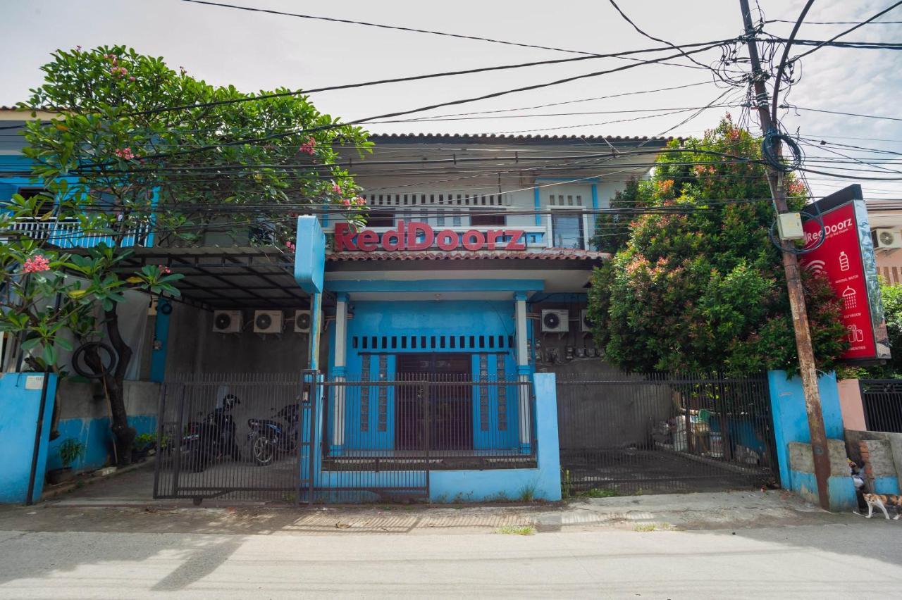 Reddoorz Near Margonda Raya Hotel Depok Exterior foto
